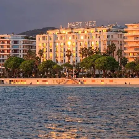 2 Pieces Centre * Cannes