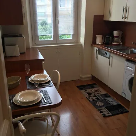 2 Pieces Centre 칸느